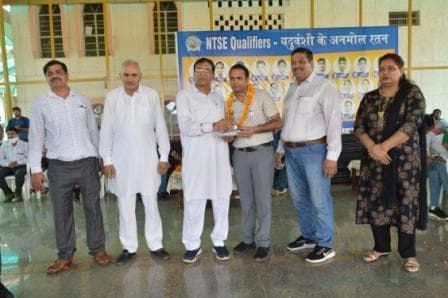 Results Celebration  photo 13