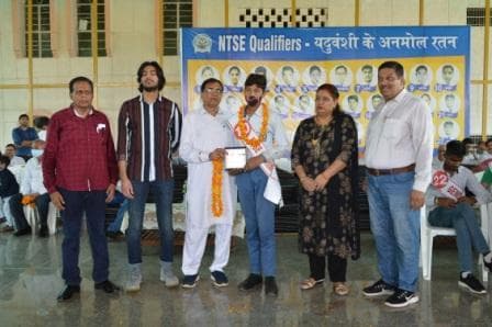 Results Celebration  photo 38