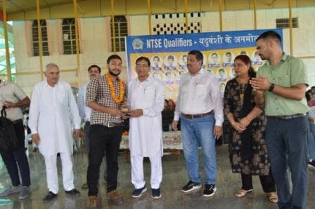 Results Celebration  photo 18